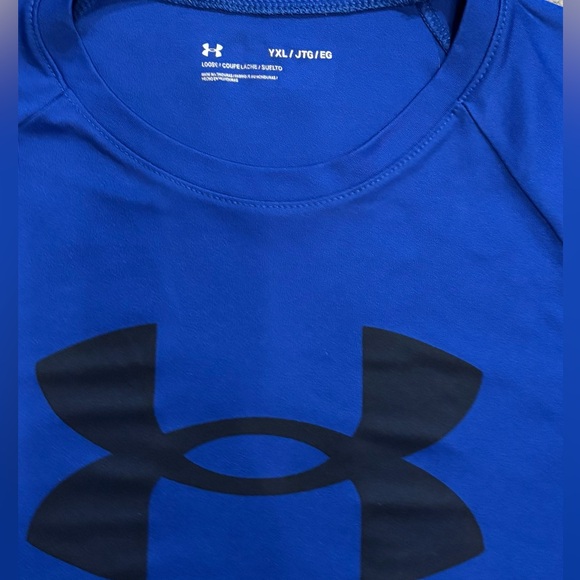 Boys under Armour Dri-Fit Size- YXL
RED AND ROYAL BLUE- EUC $15 for both - Picture 7 of 9